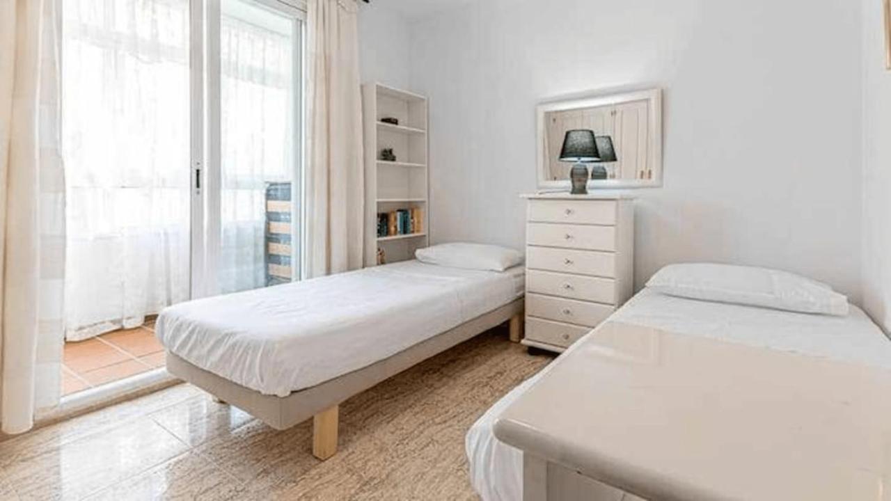 797 Holiday Rentals - Piso Para 4 Con Amplia Terraza Al Jardin Y Al Mar Беналмадена Екстериор снимка