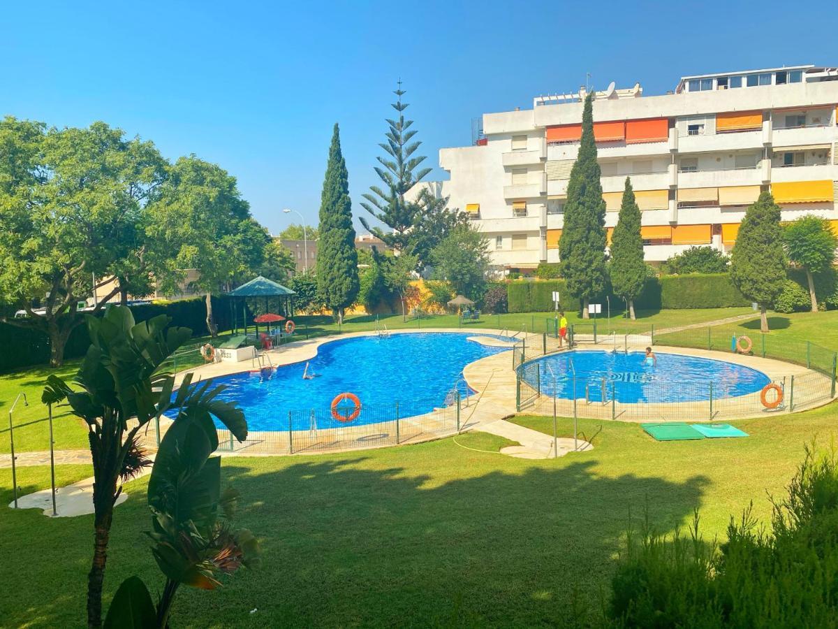 797 Holiday Rentals - Piso Para 4 Con Amplia Terraza Al Jardin Y Al Mar Беналмадена Екстериор снимка