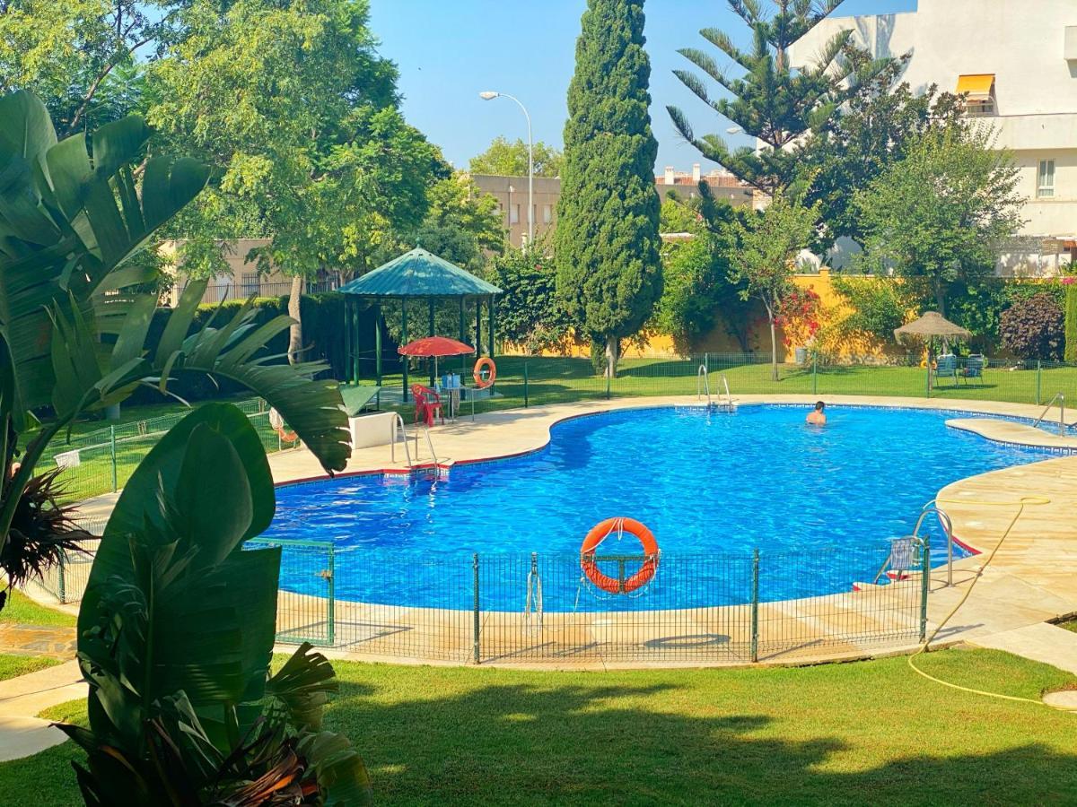797 Holiday Rentals - Piso Para 4 Con Amplia Terraza Al Jardin Y Al Mar Беналмадена Екстериор снимка